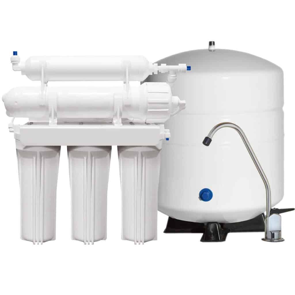 A reverse osmosis water filtration system for advanced water treatment, featuring three vertical filter housings, cylindrical tanks, and a curved metal faucet—all in white.