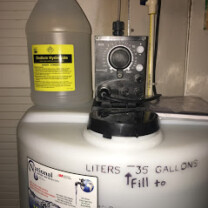 Solution feeder