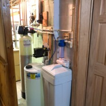 We installed a 75 gallon per day Reverse Osmosis System with a 14.4 gallon clean water Storage Tank with a permeate water pressure pump, a Water Softener and Brine Tank for hard water, a 10 inch Whole House Sediment Filter and a Solution Feeder Pump and Solution Tank for pH and corrosion control for a happy customer in Brinklow, Maryland! Water Softener, Solution Feeder and a Sediment Filter
